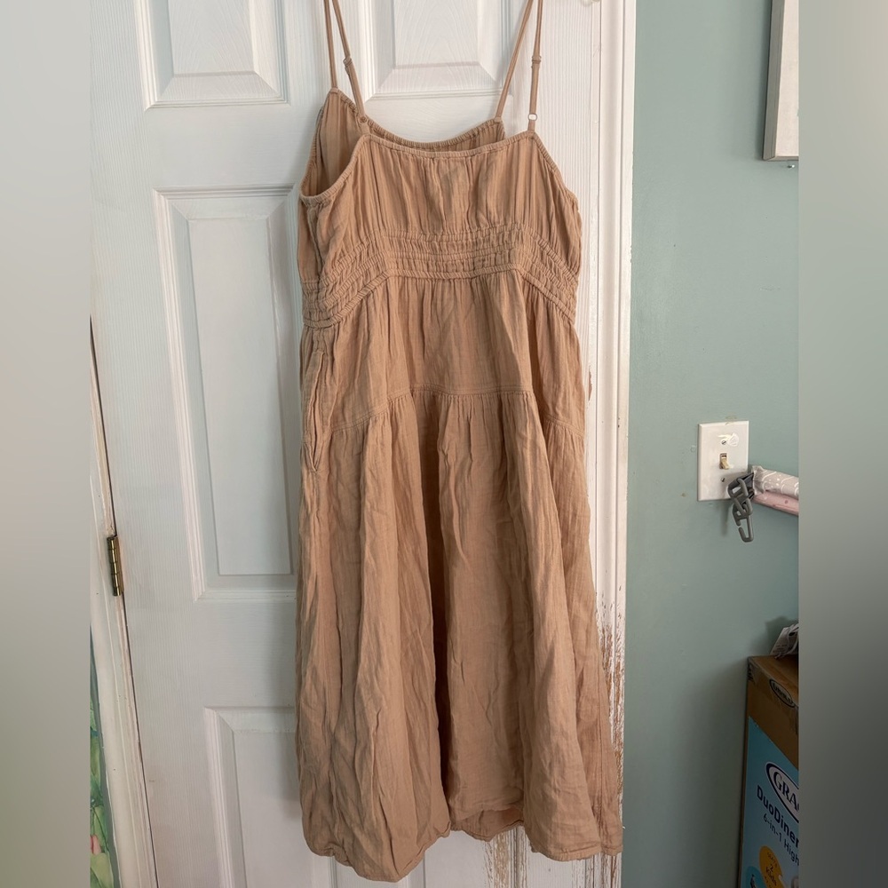 Old Navy Waist Defined Tiered Smocked Midi Dress Beige XL - Picture 3 of 6